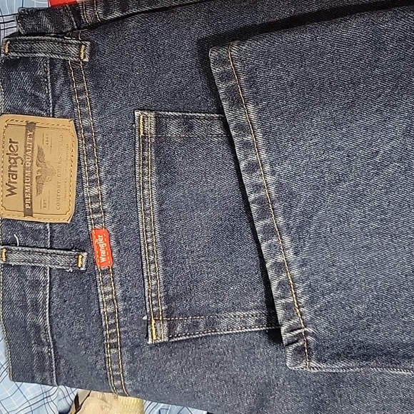 Wrangler Other - WRANGLER Dark Wash Denim Blue Jeans, waist 44